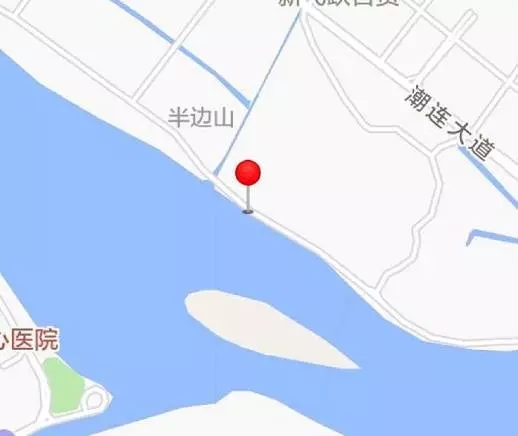 1499329885955054612-original.jpg 江门日报全媒体直播团队抵达江门水文监测站现场。.webp.jpg