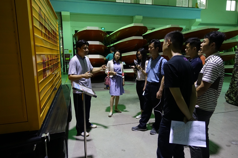 1519702839969010256-original.jpg 媒体记者参观省三防物资储备中心.jpg